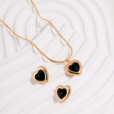 Elowen's heart Ear studs